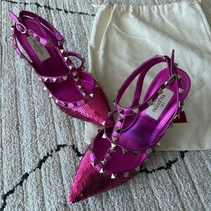 VALENTINO GARAVANI ROCKSTUD HOT PINK SEQUIN HEELS SIZE 371/2